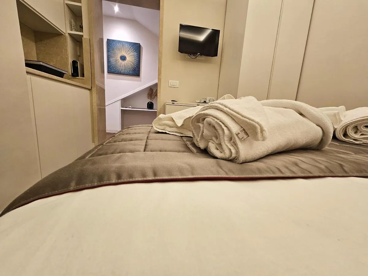 The One Frattina Apartment Rome
