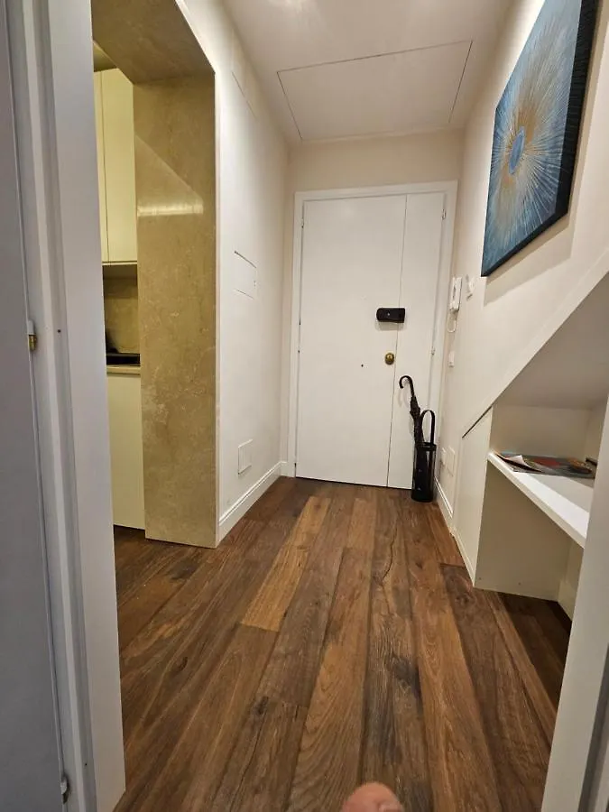 The One Frattina Apartment Rome 0*,